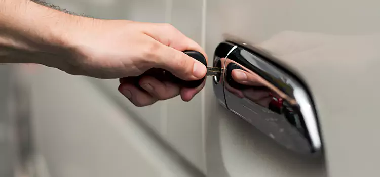 Why Choose Our Auto Locksmith Team in Estero, FL?