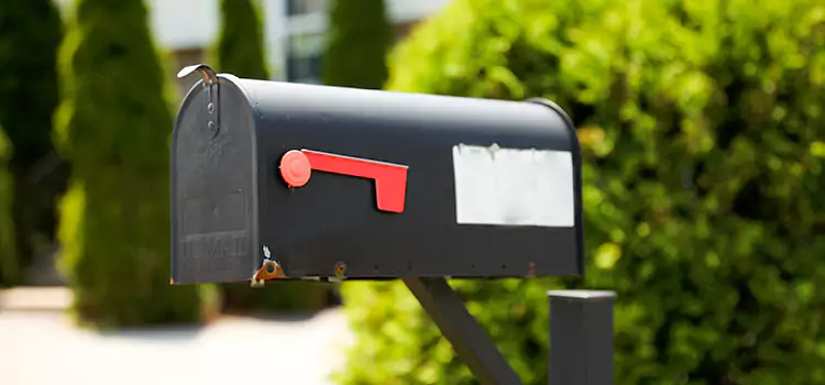 Secure Mailboxes for Packages Estero